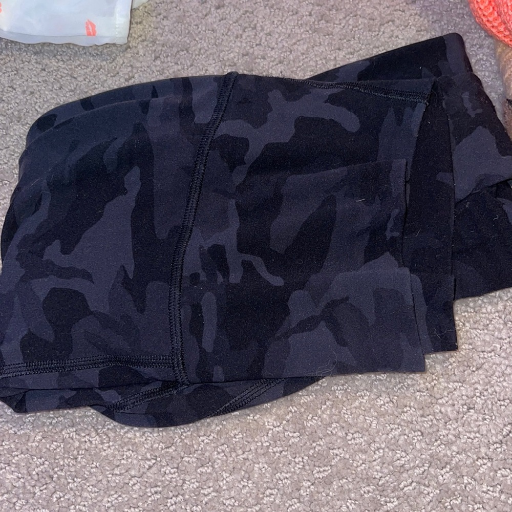 black camo lulu lemon leggings